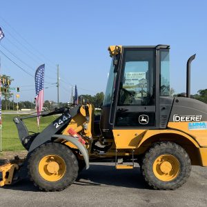 John Deere 244 Loader