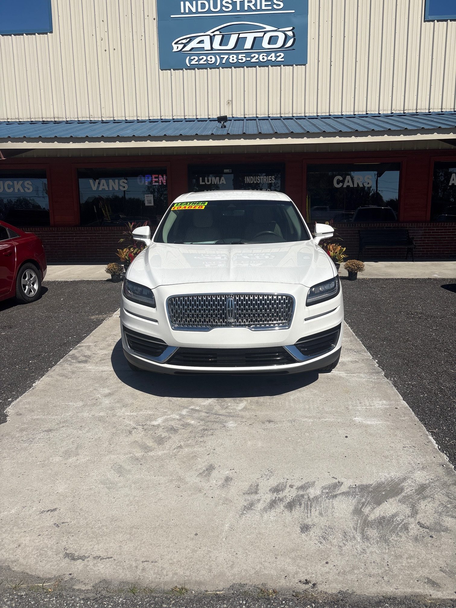 2020 Lincoln Nautilus Standard - Image 2
