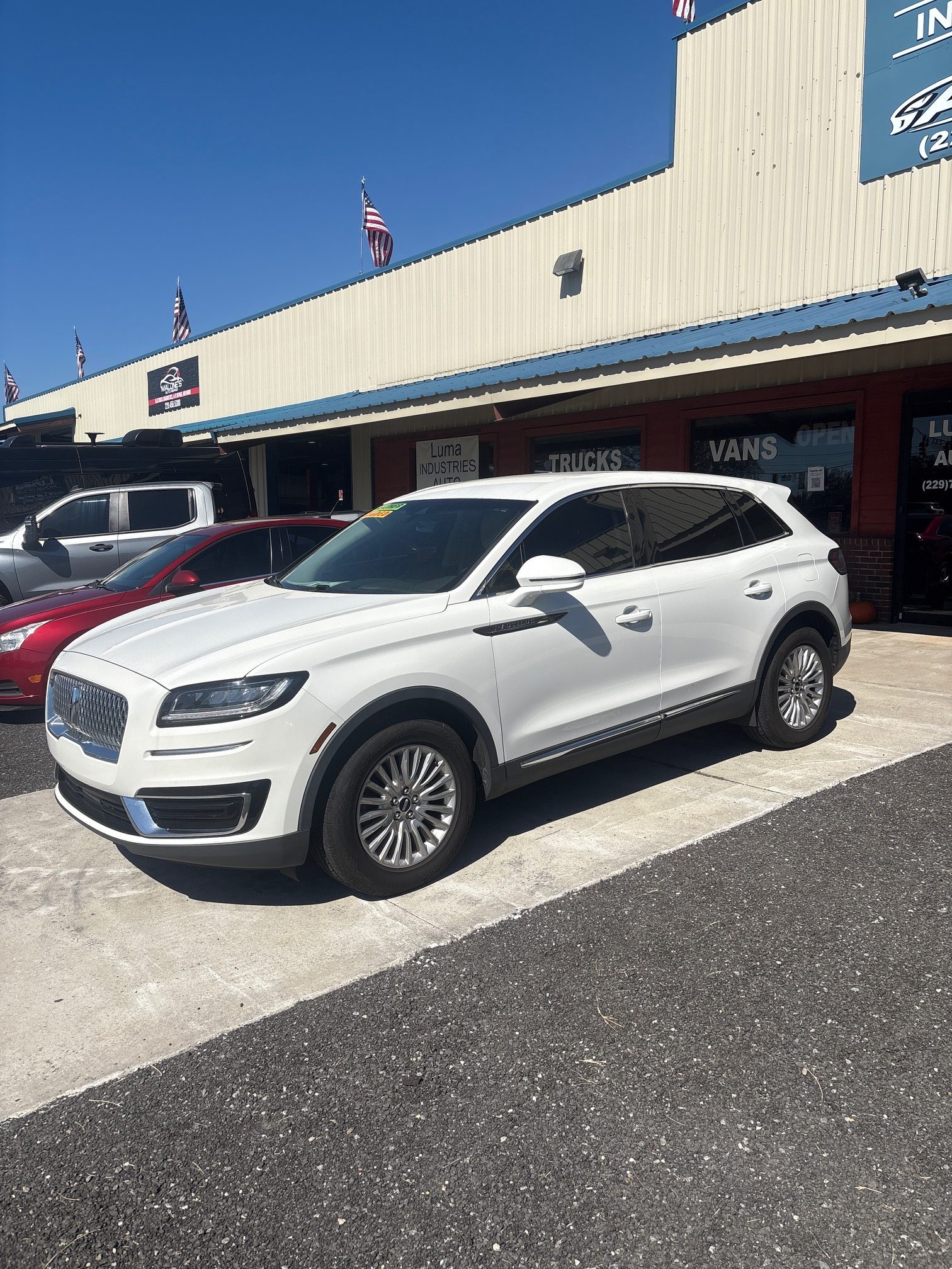 2020 Lincoln Nautilus Standard - Image 3